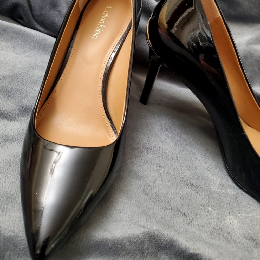 Calvin Klein black patent heels, pumps sz 7